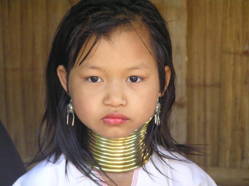 תאילנד-שבט ארוכות הצוואר 